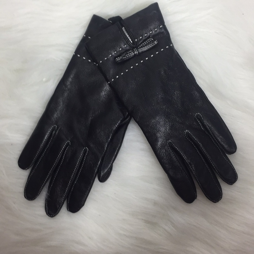 Black Leather Gloves